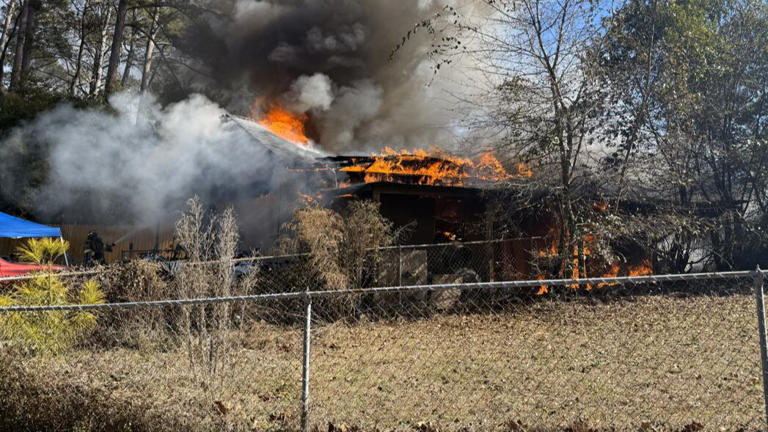 Crews battle large outbuilding fire in North Augusta