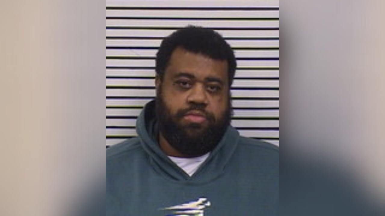 West Alabama teachers, police officer charged in child porn ...