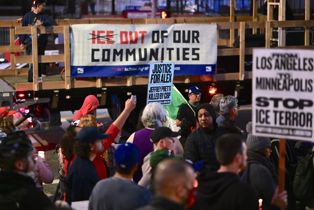 After ICE shootings in LA, residents want accountability for agents ...