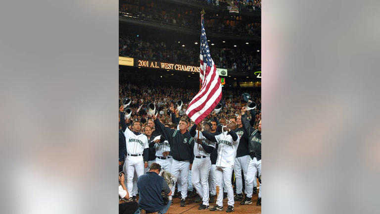 25 years since 9/11: New statue will commemorate 2001 Seattle Mariners team