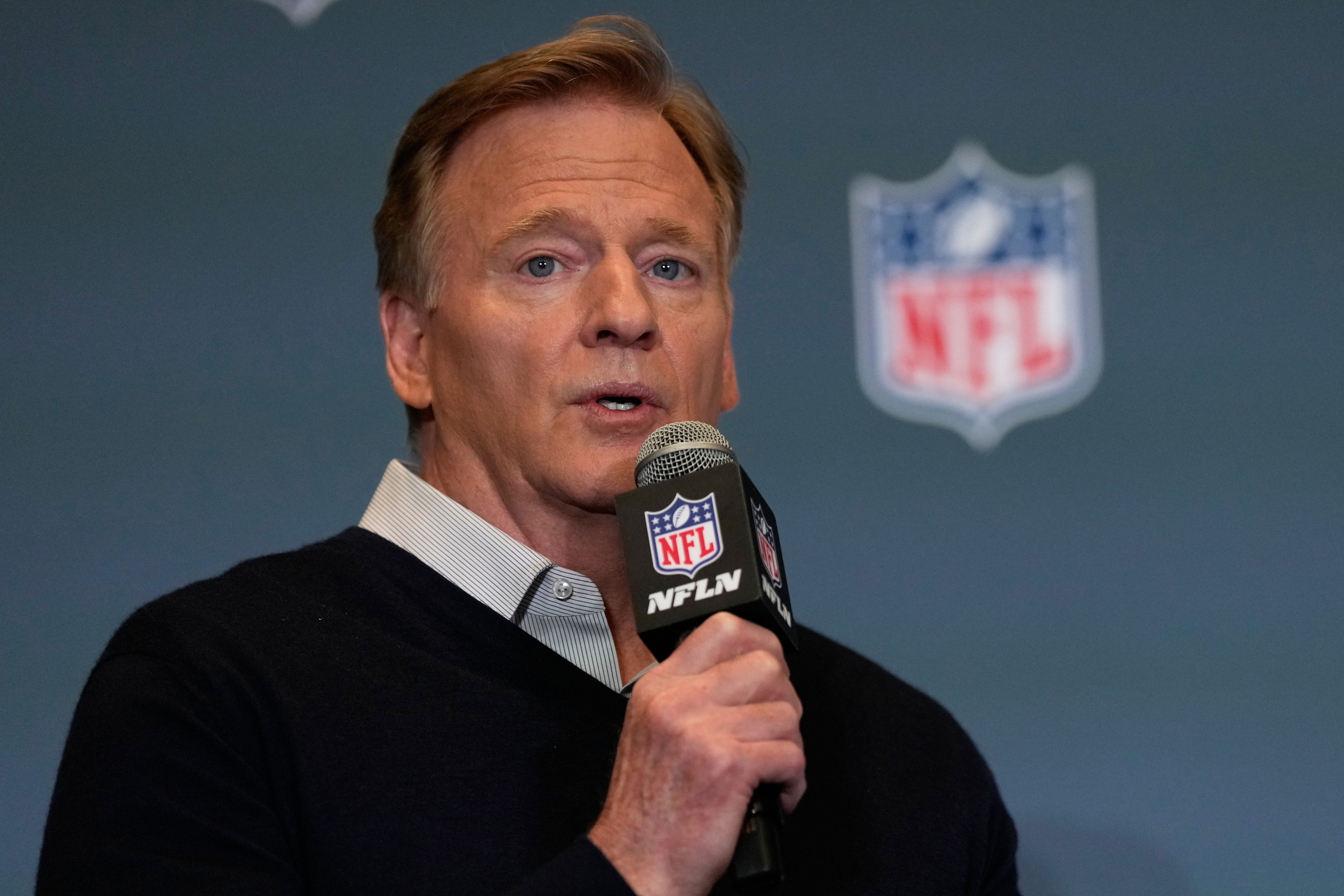 NFL says it will look into Steve Tischs connections to Jeffrey Epstein