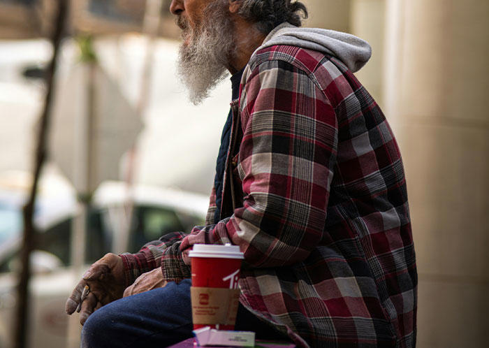 46 of the creepiest things unhoused people have experienced on the streets