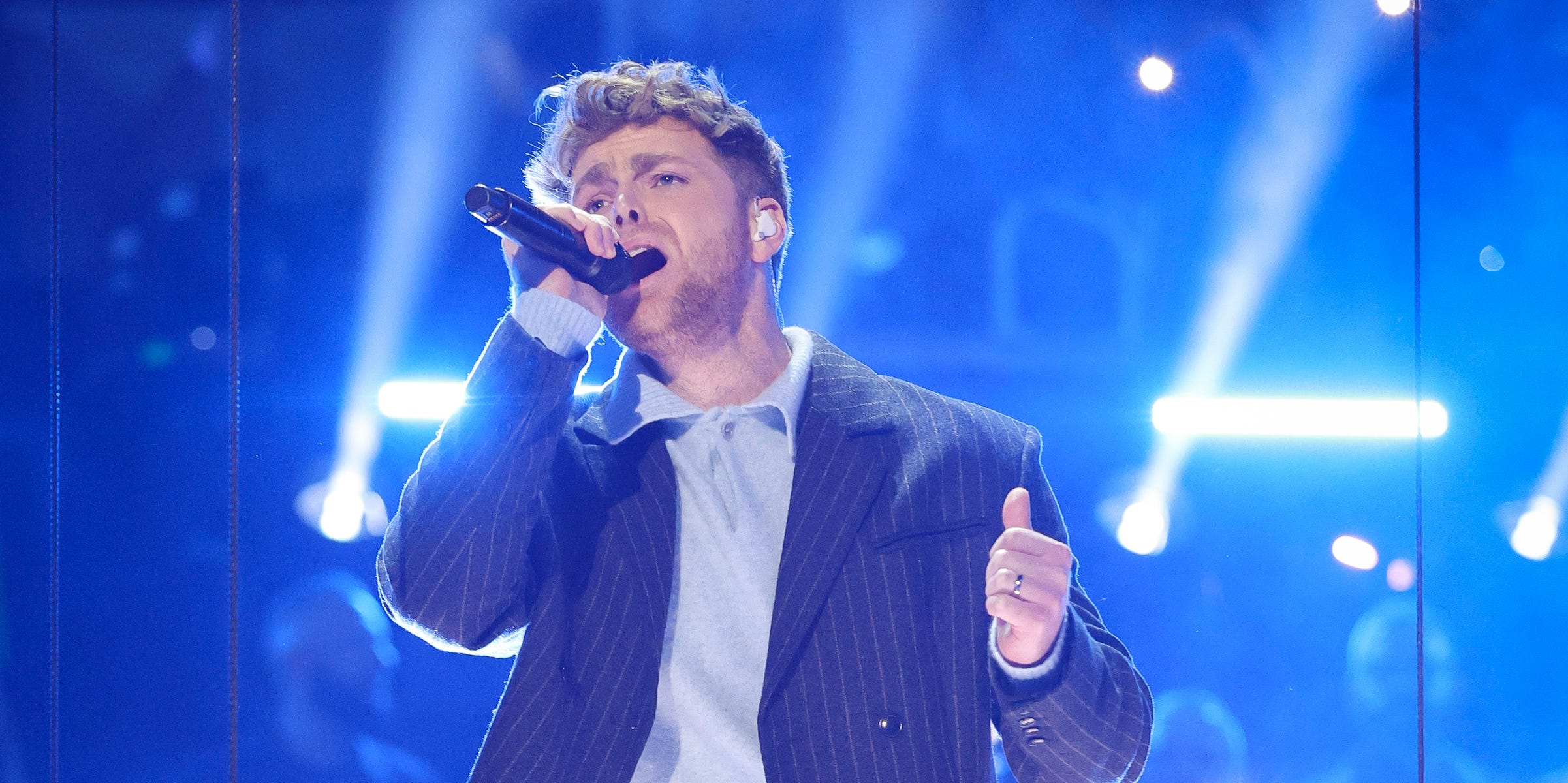 Fans praise Alex Warren’s “phenomenal” Grammys performance after sound ...
