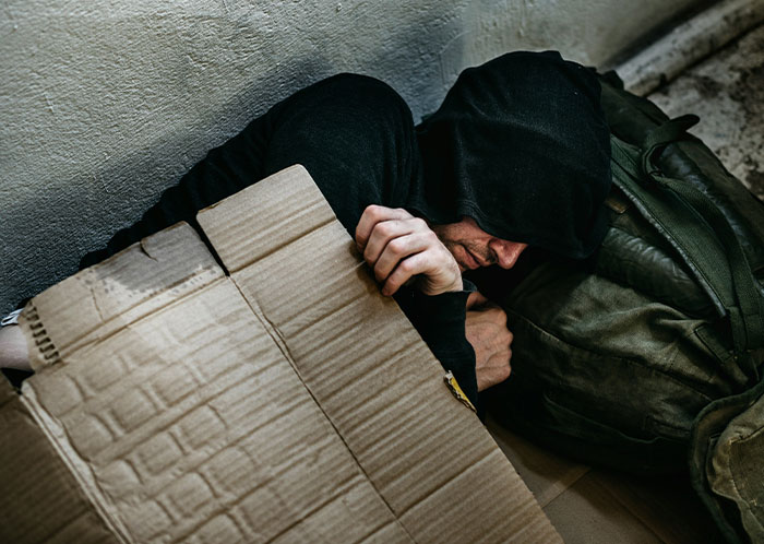 46 Of The Creepiest Things Unhoused People Have Experienced On The Streets