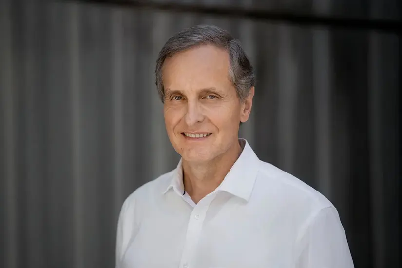 Daniel Servitje es presiente y director de Grupo Bimbo, por lo que también dirige Barcel.