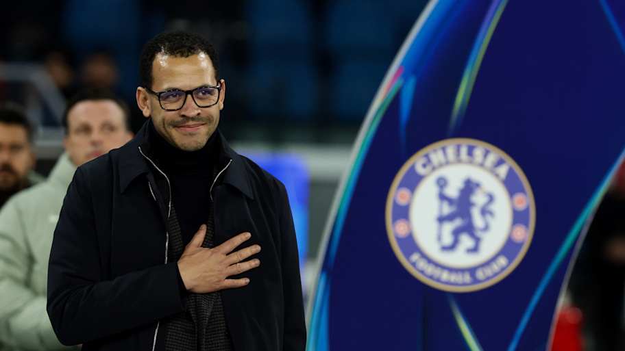 Todas las transferencias del Chelsea se completaron en enero y Liam Rosenior le da la bienvenida al defensa.