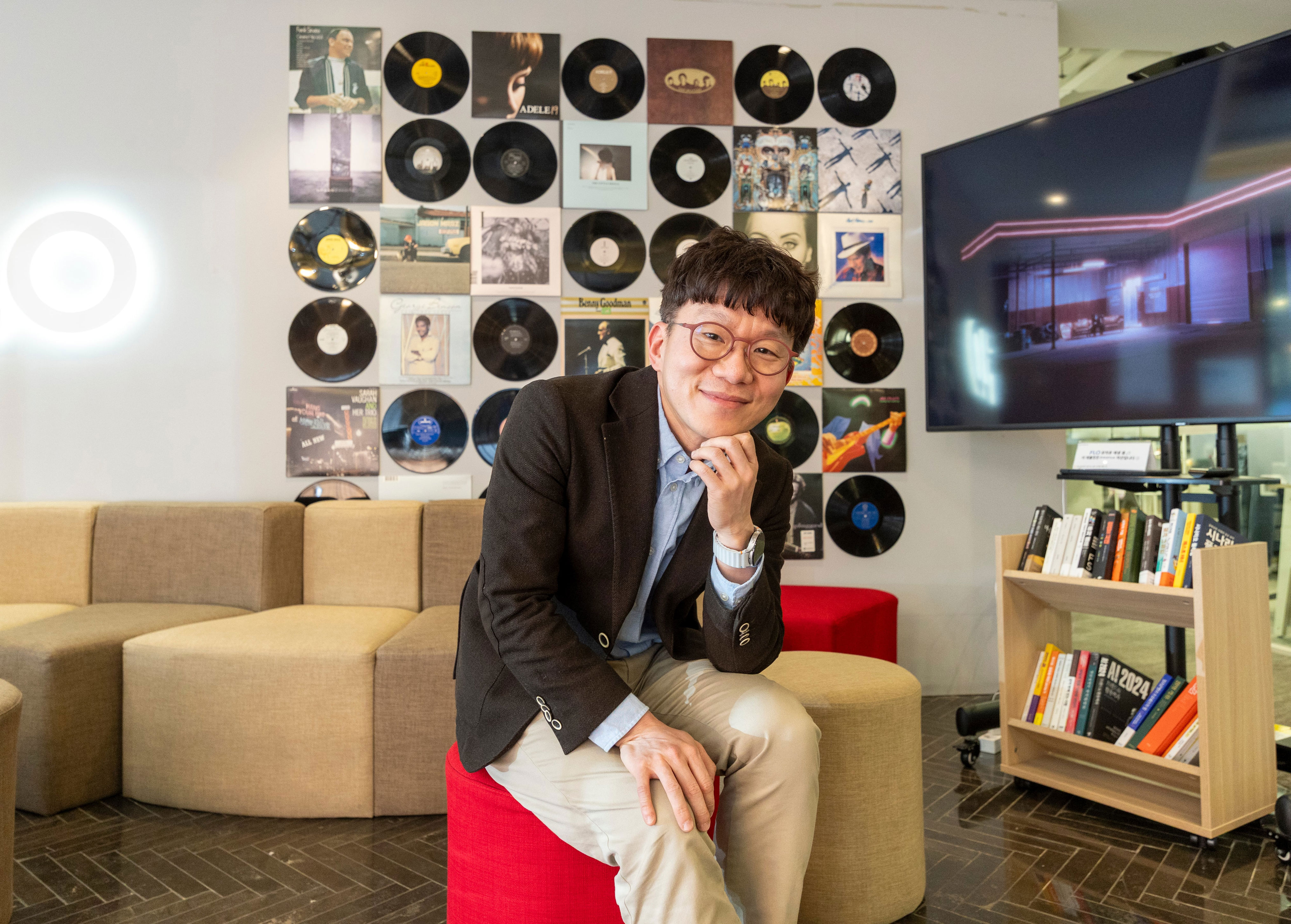 FLO CEO Lee Ki-young revives music streaming through fandom