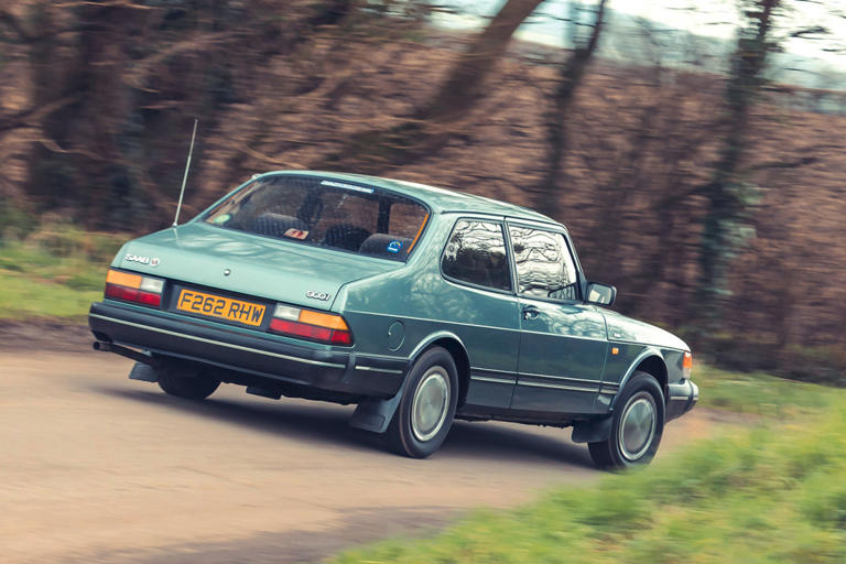L'histoire de la Saab 900