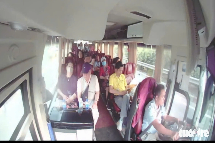 Đi ô tô khách không thắt dây an toàn, tài xế có quyền từ chối chở để tránh bị phạt?