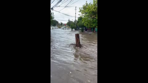 Chile: Heavy Rains Hits Santiago, Triggering Flash Flooding in Maipú
