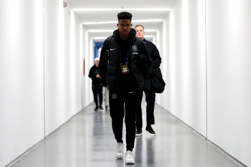 Estevao, Fernandes, Gittens - Chelsea injury latest ahead of Arsenal ...
