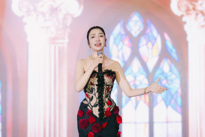 Phạm Thu Hà và 40 nghệ sĩ hát nhạc dành cho lễ tình nhân