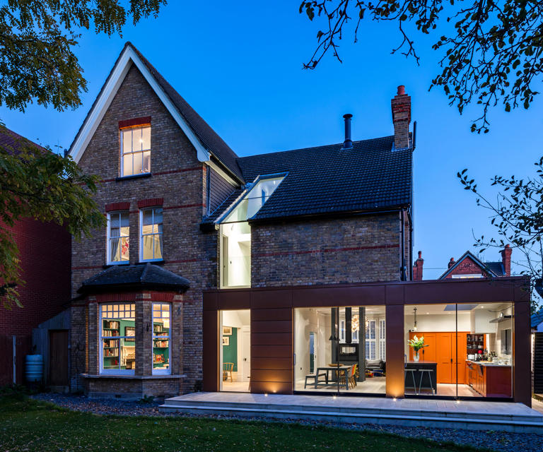 Thinking bigger? These L-shaped kitchen extensions deliver