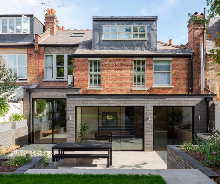 Thinking bigger? These L-shaped kitchen extensions deliver