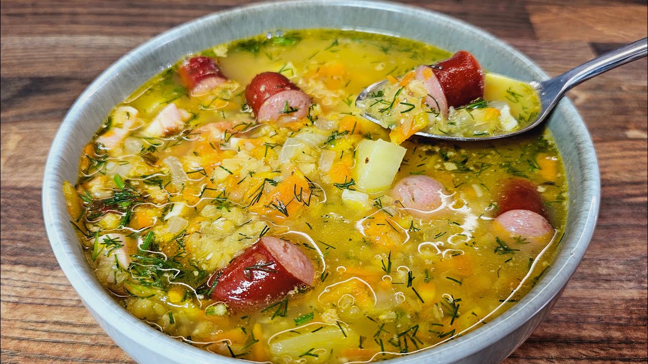 Lentil soup in 30 minutes! A delicious soup made with simple ingredients.