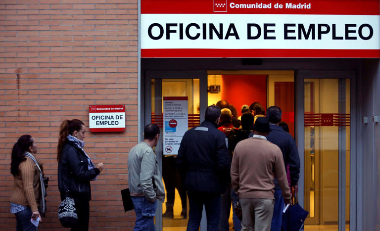 El SEPE ofrece una ayuda de 480 euros durante 6 meses a las personas ...