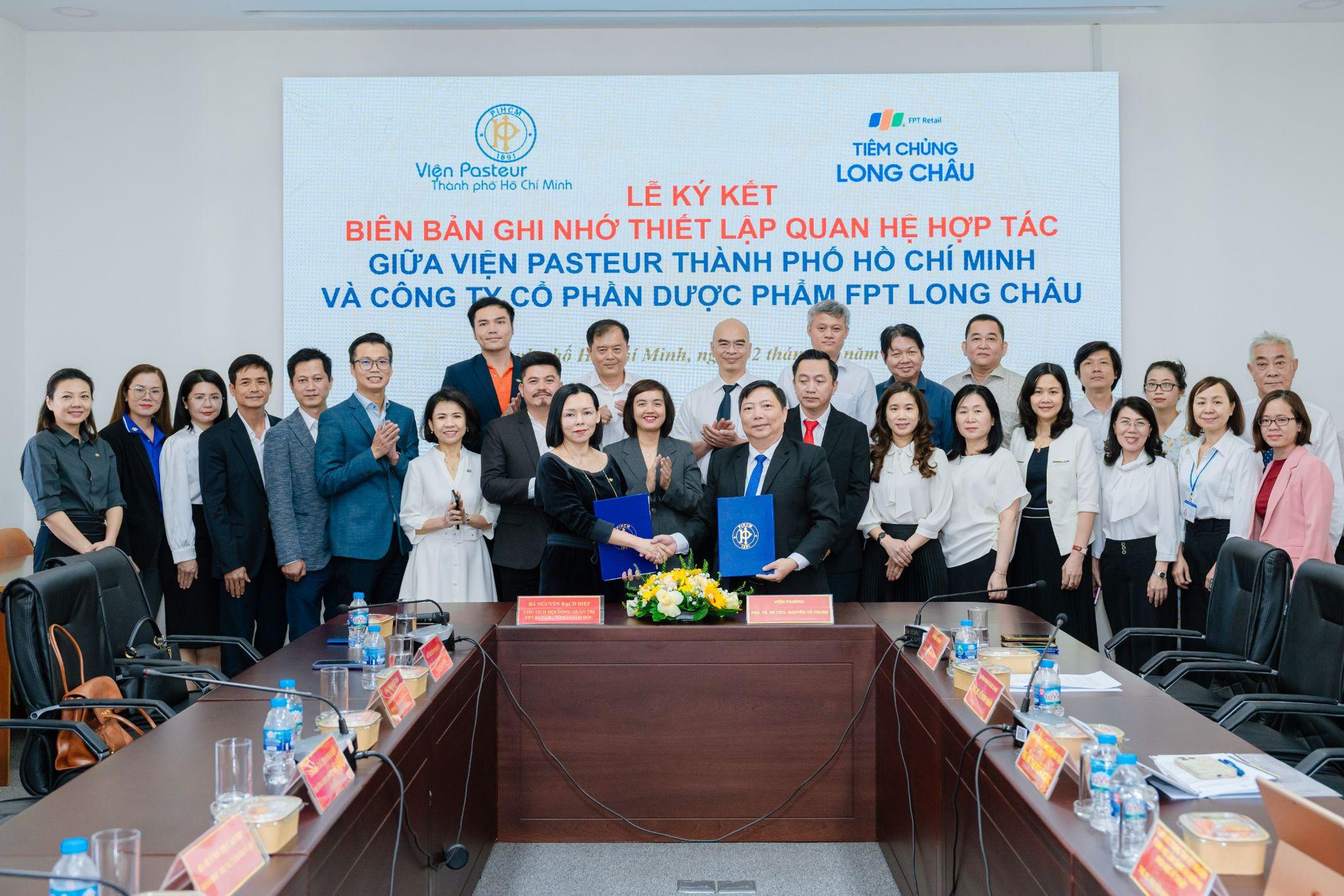 Vì Việt Nam khỏe mạnh: Long Châu và Viện Pasteur TP.HCM hợp tác chiến lược toàn diện