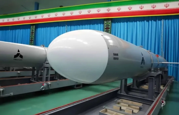 伊朗宣稱成功打擊、逼退美軍「林肯號」航母 影片遭踢爆AI偽造