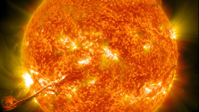 Sun hurls wild solar flare barrage as volatile sunspot swings toward Earth