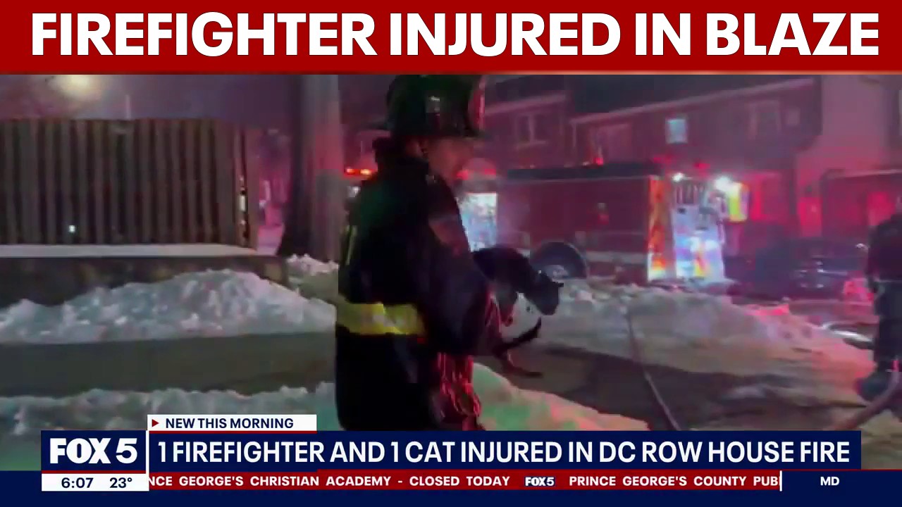 Firefighter injured in early morning blaze in northwest DC