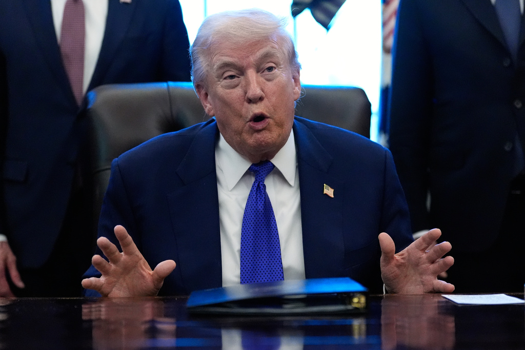 Democrats struggle with midterm credibility despite anti-Trump backlash