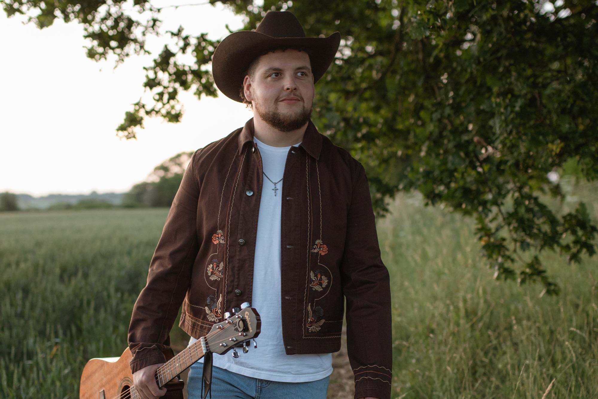 Meet the 27-year-old hoping to make dream of becoming a country singer ...