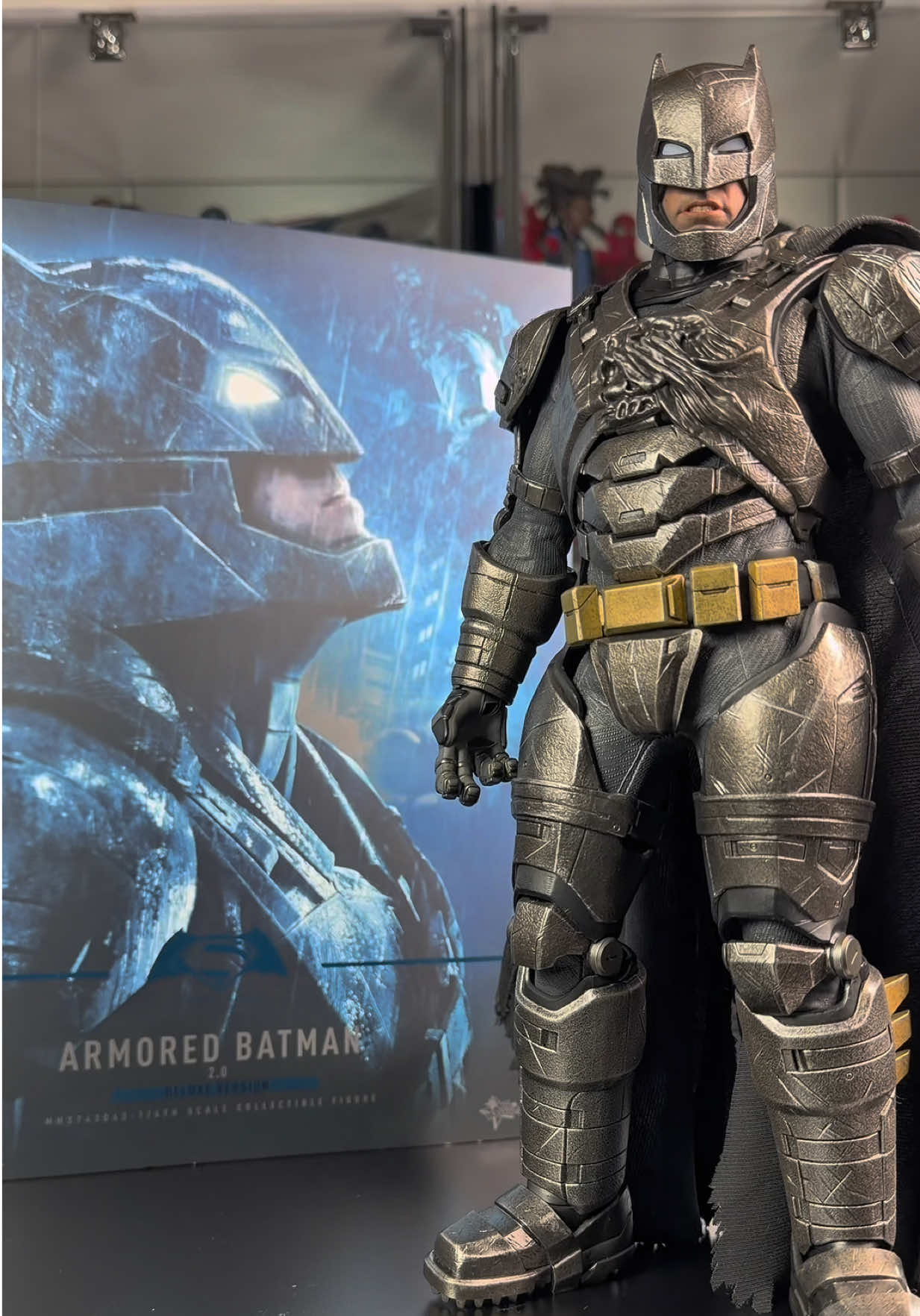 Hot Toys Armored Batman ASMR unboxing and details