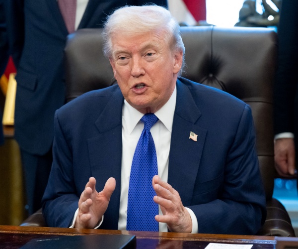 Trump seeks $1B from Harvard University in damages<br>