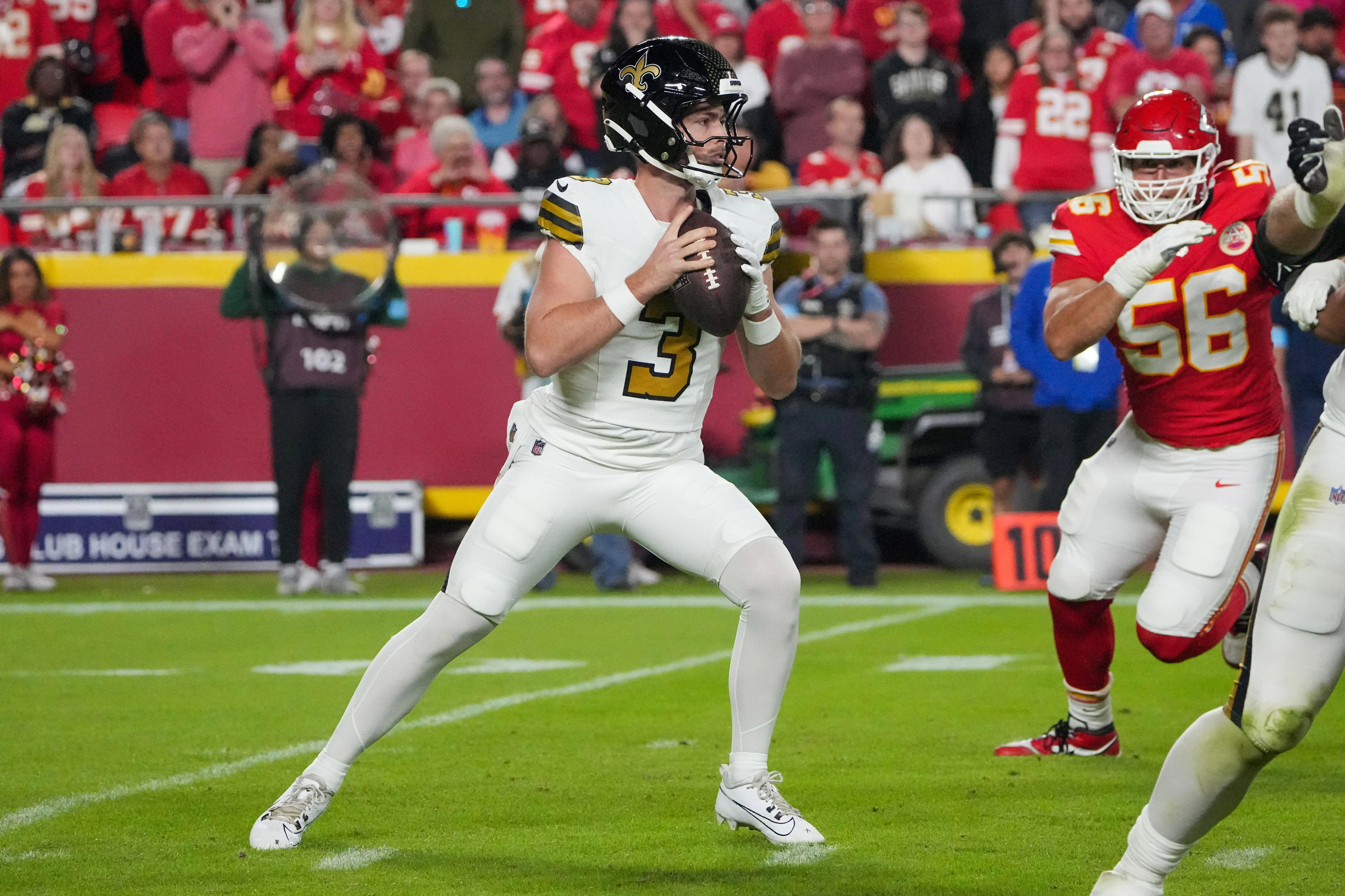 Chiefs sign an experienced quarterback to a reserve/future contract<br><br>