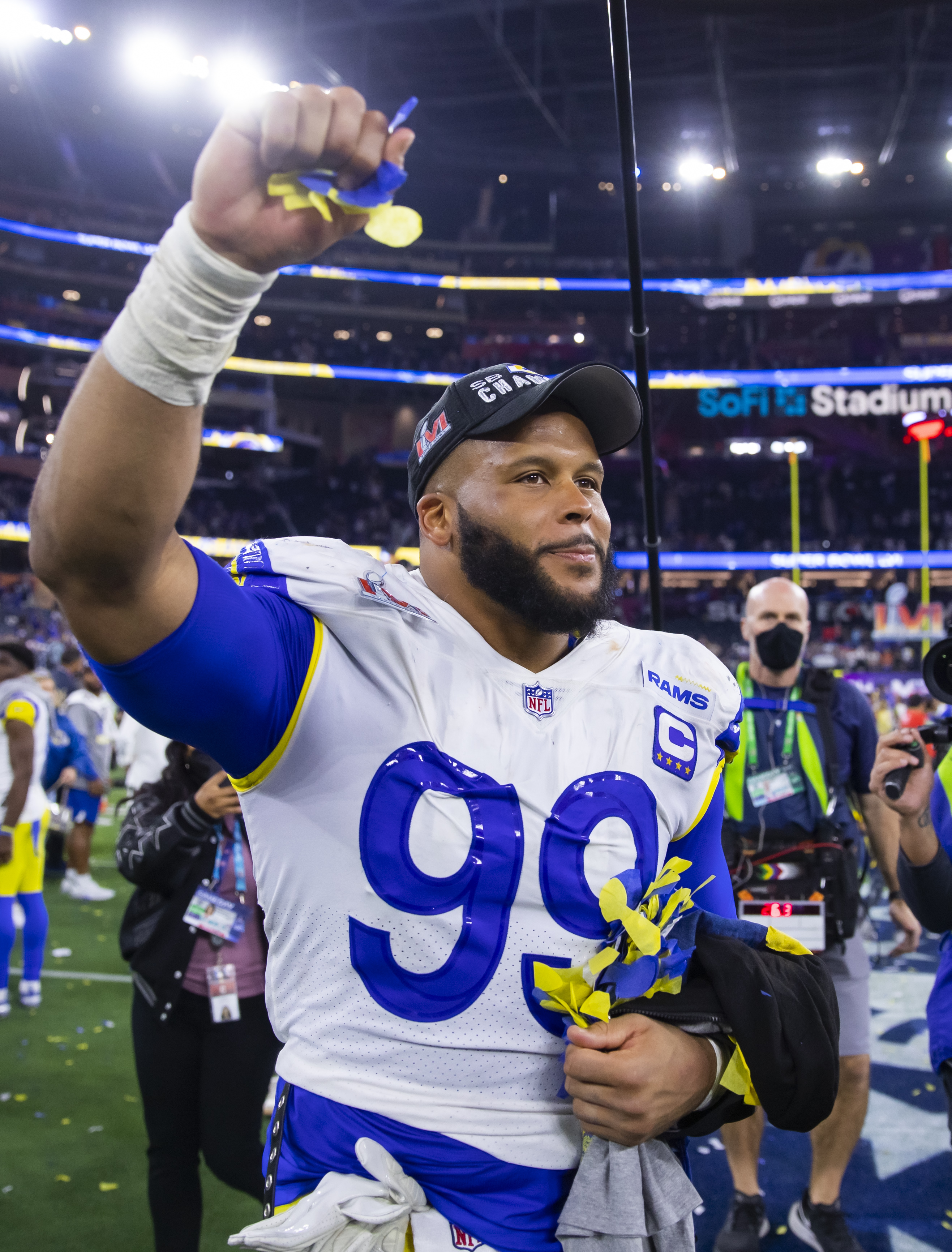 Should the Rams make a Netflix documentary?