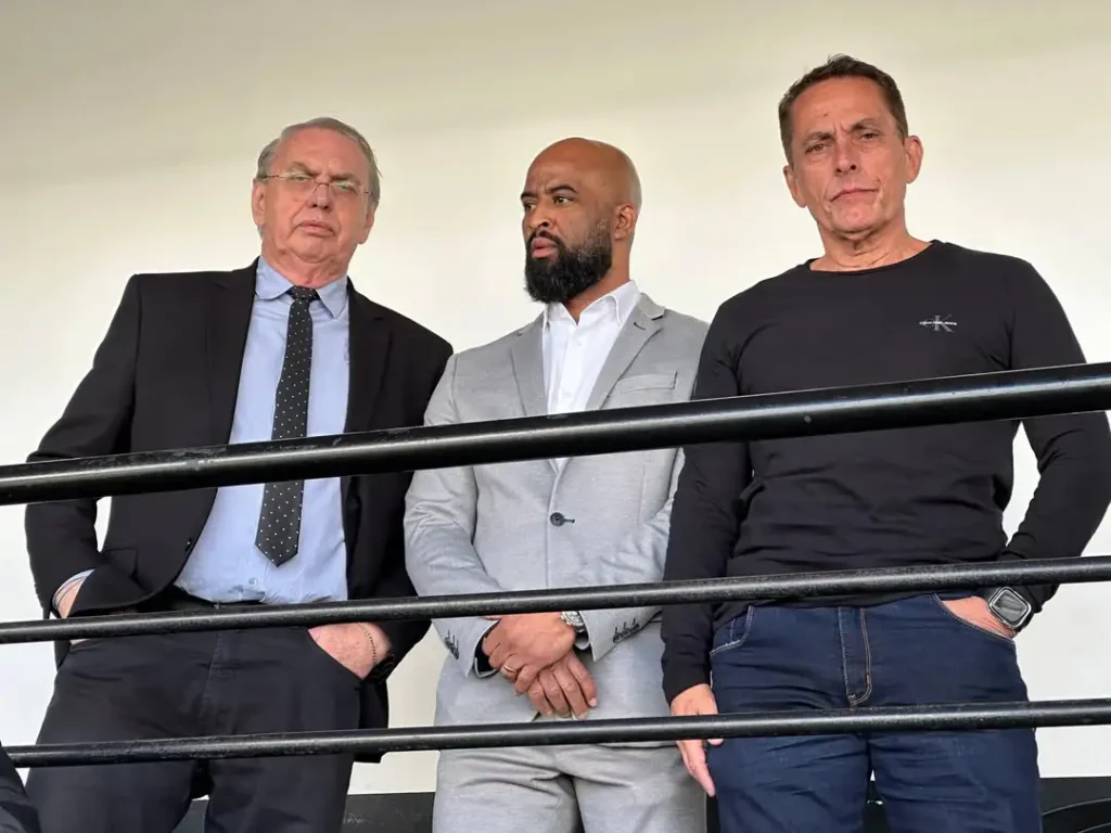 Diretor da base do Corinthians pede demissão do cargo; entenda