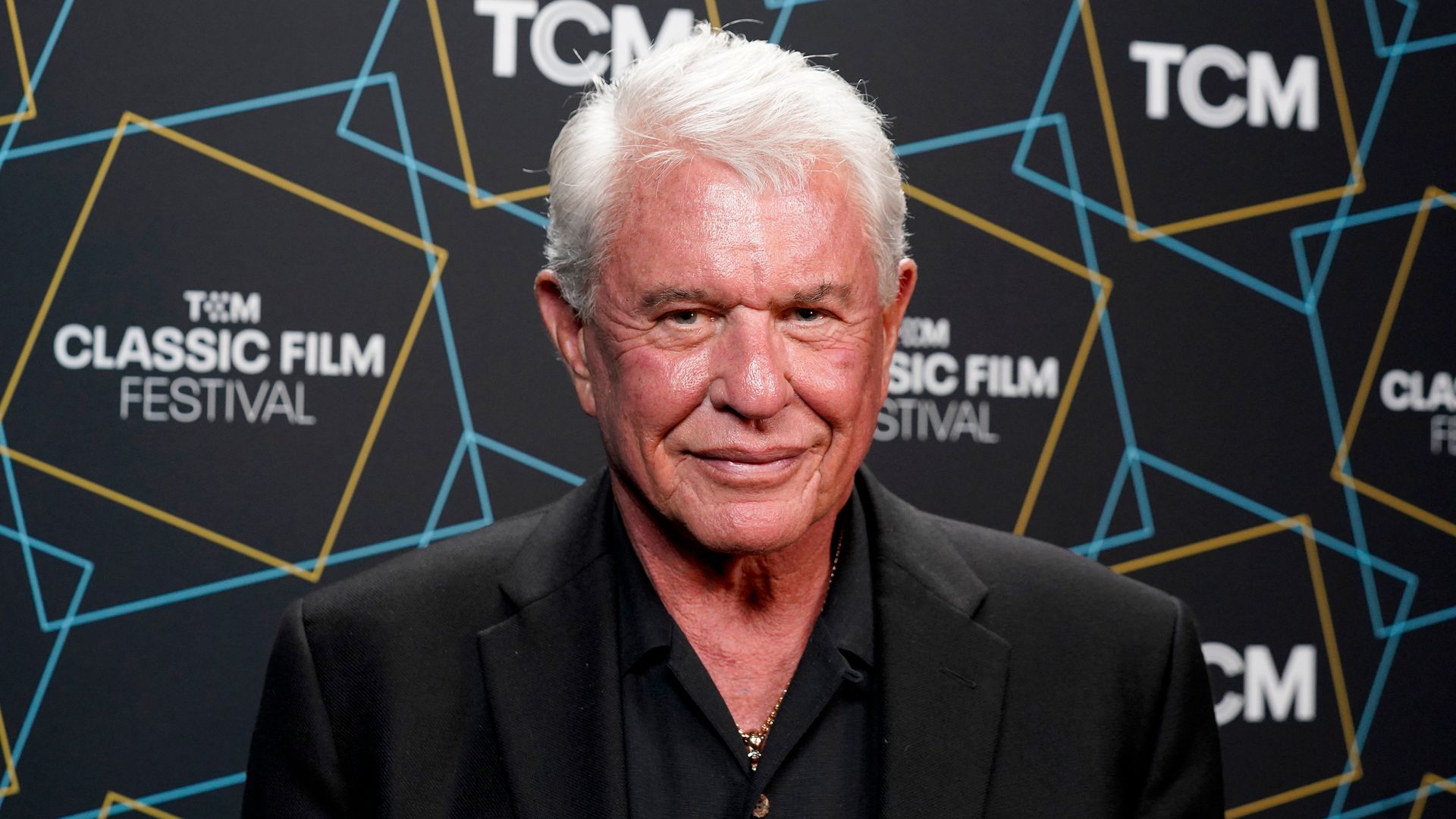 Where is Charlie Sheen's co-star from Platoon, Tom Berenger, 40 years ...