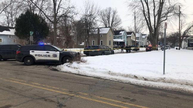 Teen in stable condition after shooting in Elkhart