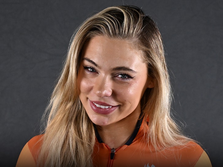 Jutta Leerdam wins Olympic gold in women's 1000m speed skating