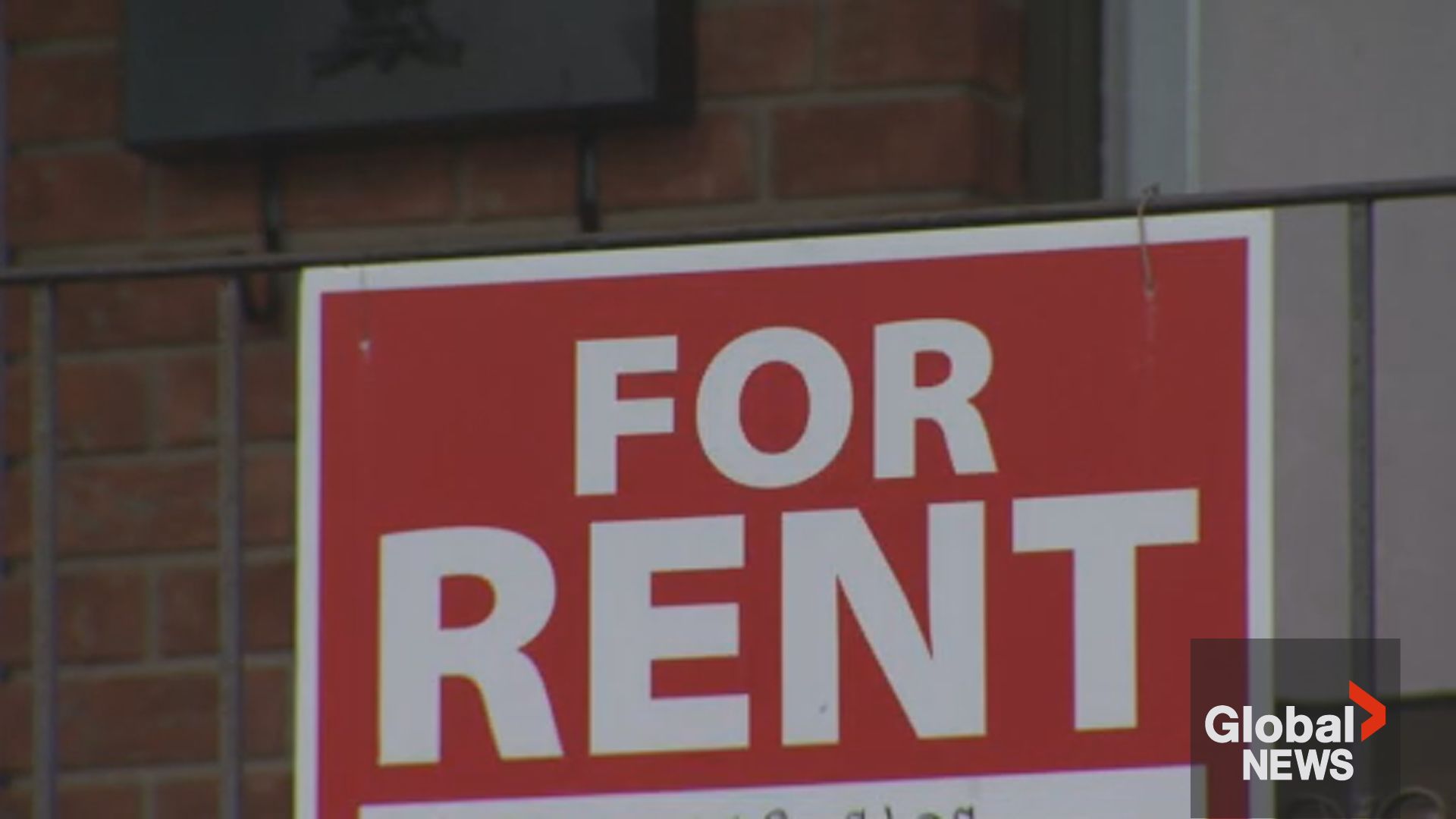 Asking rent in Canada hits 31-month low: report