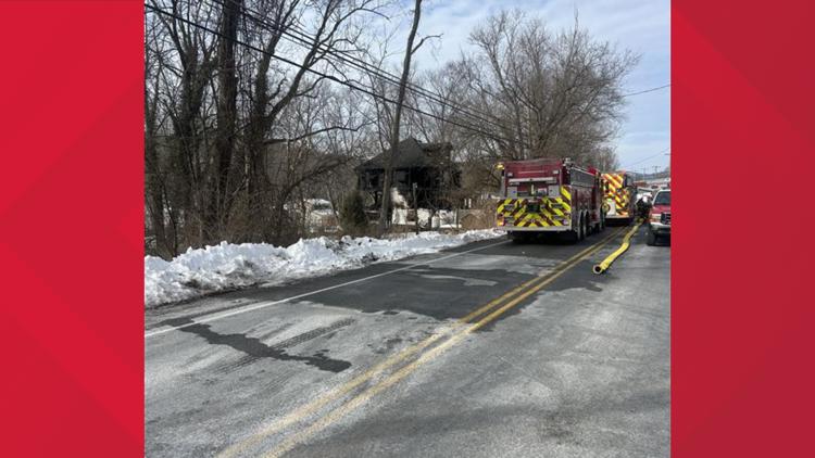 Crews respond to Perry County house fire