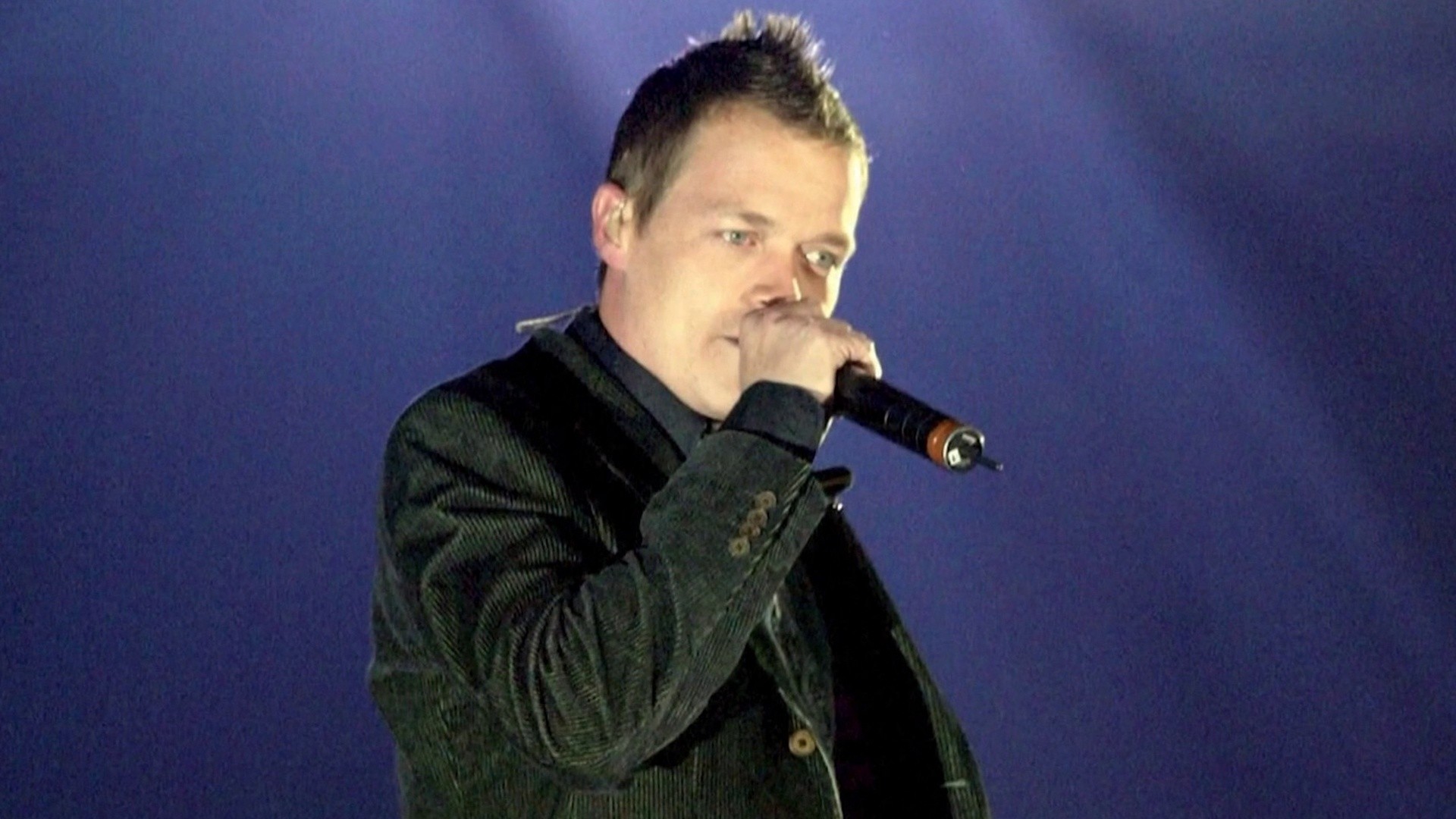3 Doors Down lead singer and co-founder Brad Arnold dies at 47<br><br>