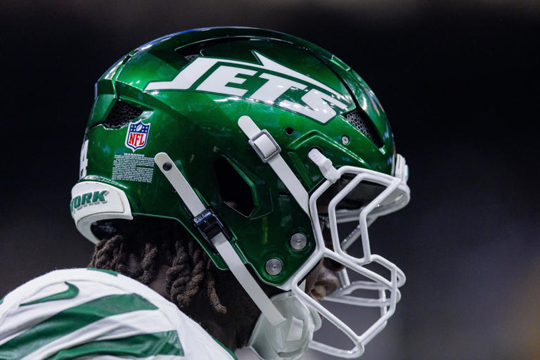 Who could the New York Jets take with the No. 2 pick in the NFL draft?