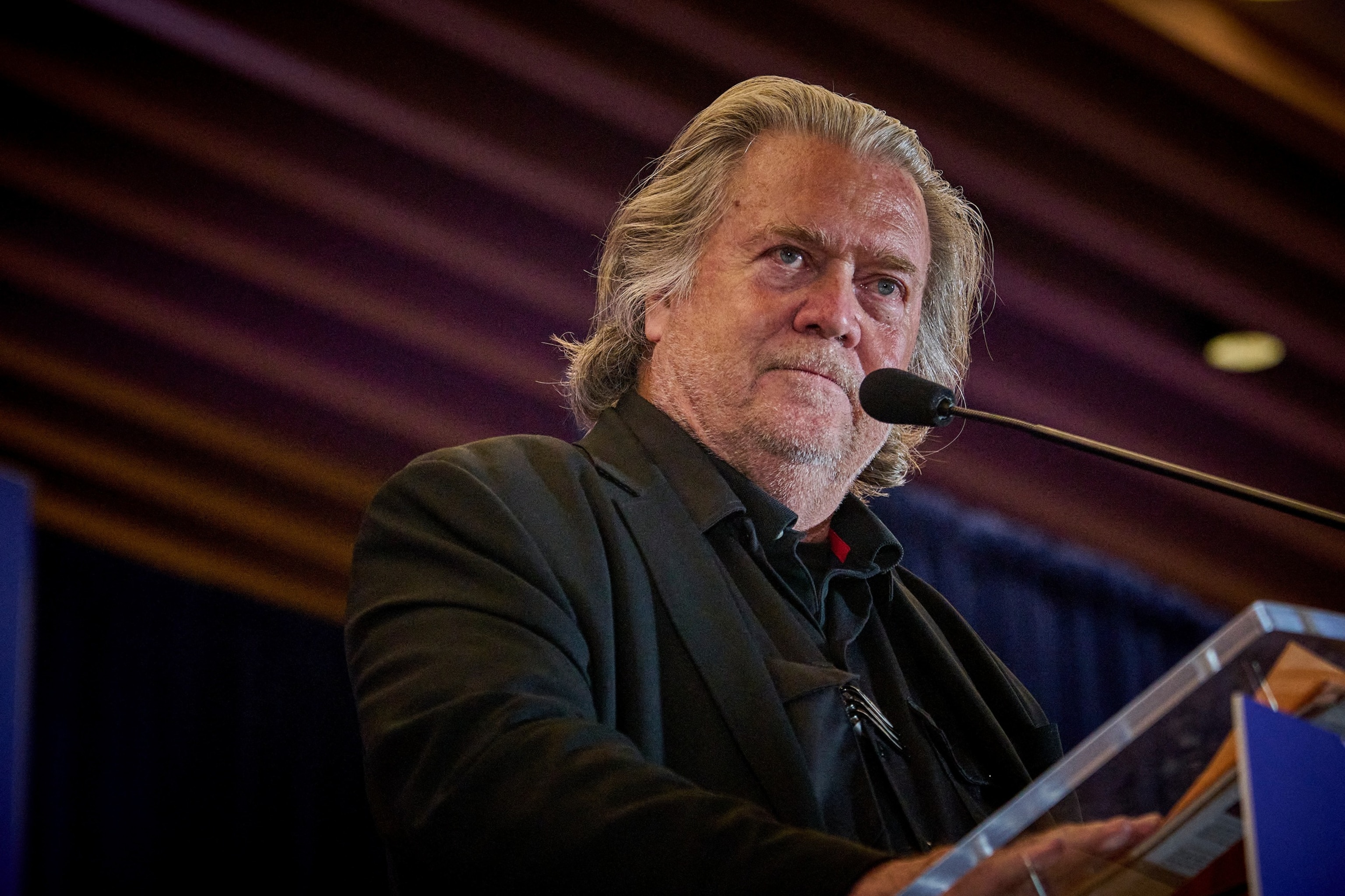 DOJ asks judge to toss Jan. 6 contempt case against Steve Bannon