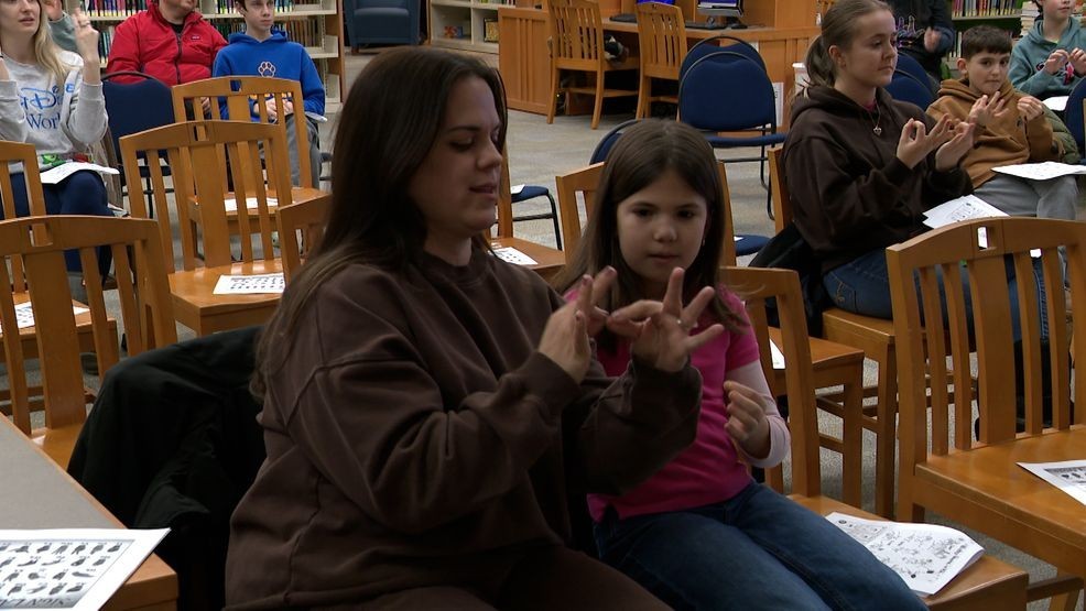 Valley Community Library continues monthly beginner ASL classes through May