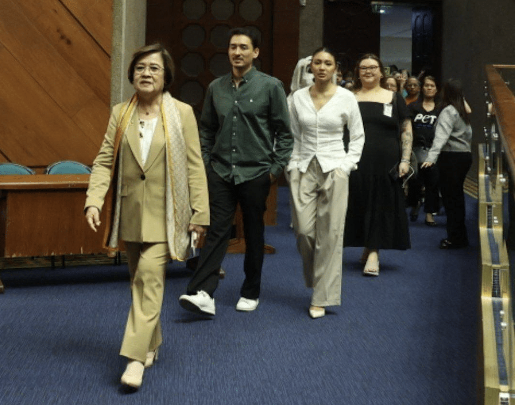 Backed by Nadine Lustre, De Lima files animal rights, environment bills