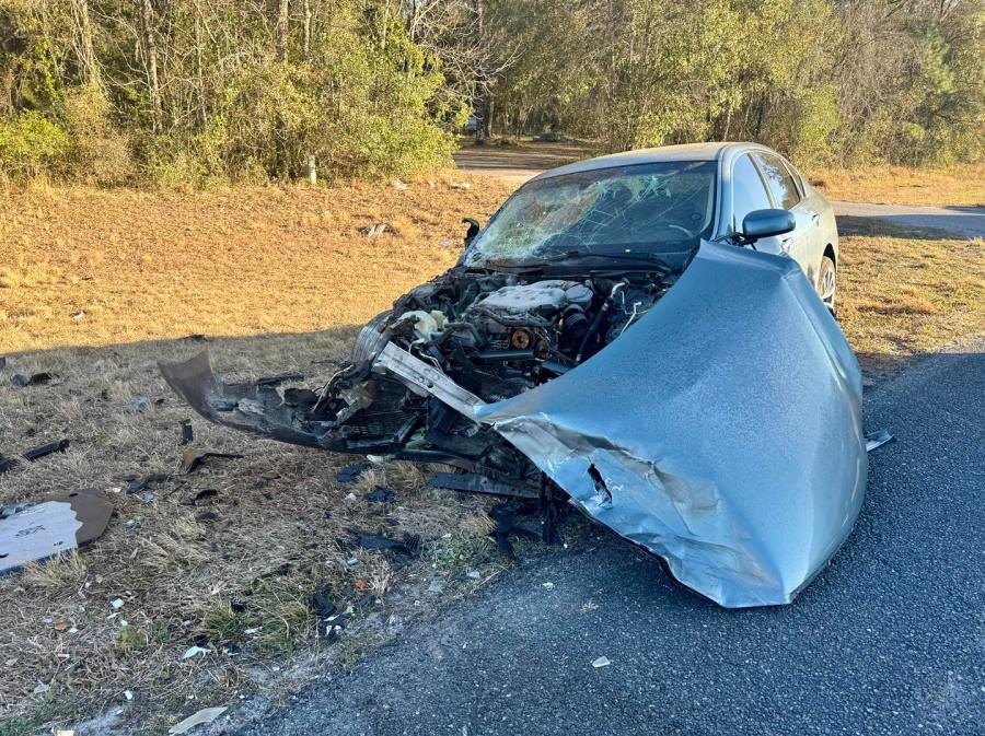 5 people taken to hospital after 3-car crash on US 41 in Hernando County<br><br>