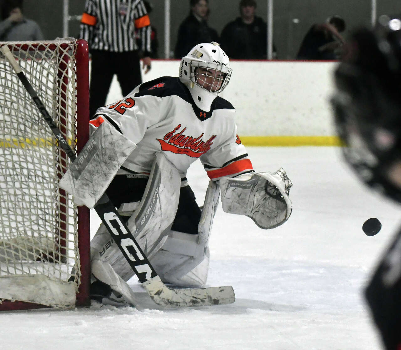 Edwardsville skates to Game 1 win over Granite City