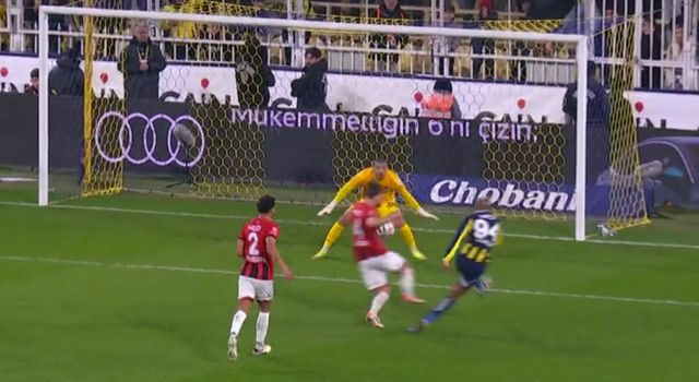 Fener taraftarını delirten sözler: Günah adası olmaya devam ediyor