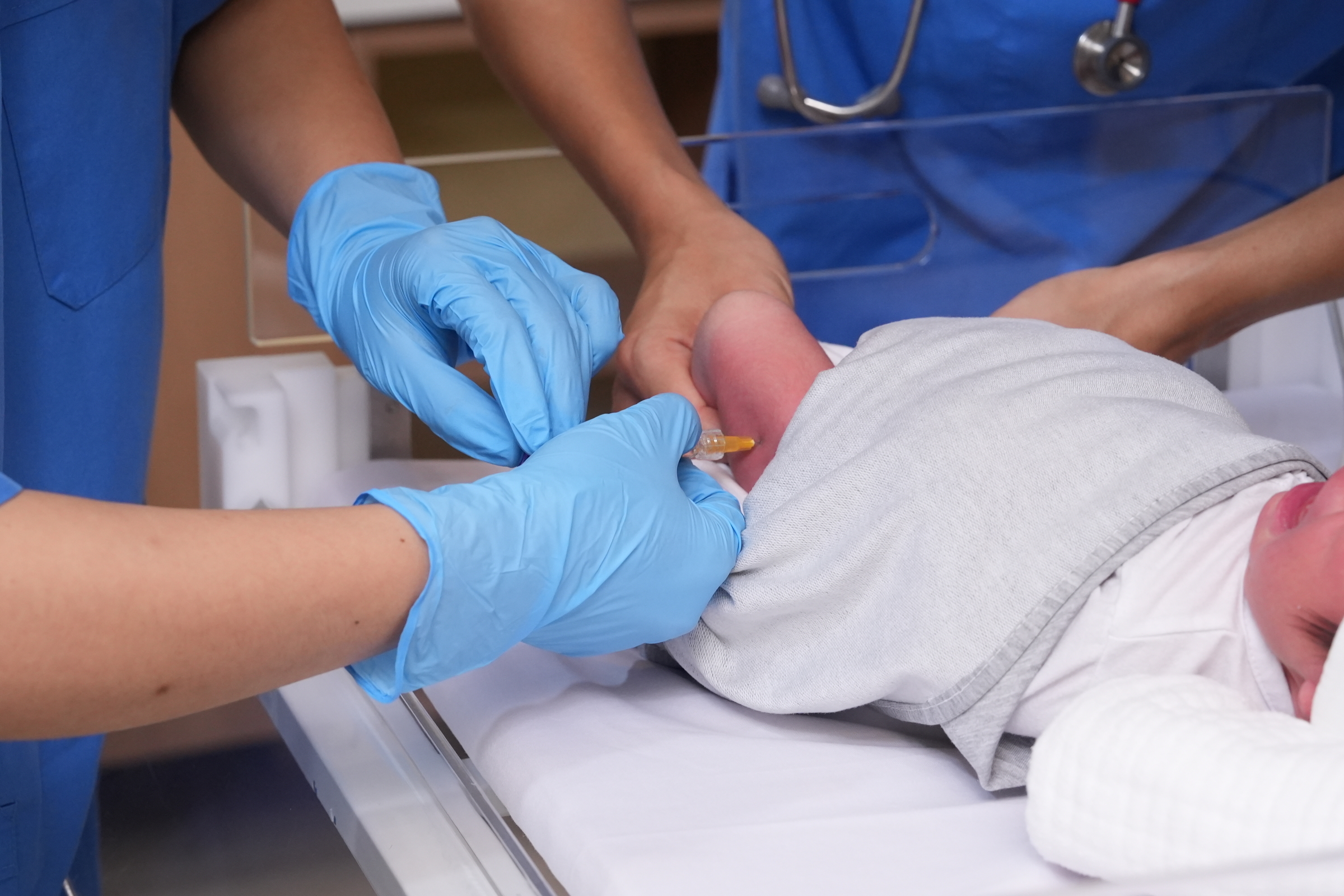 Ba loại vaccine và kháng thể trẻ tiêm được từ một ngày tuổi