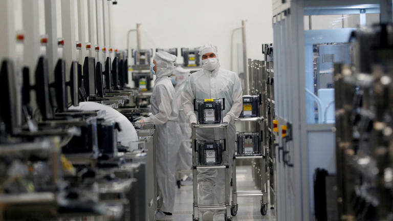 AMS-Osram: Chip-Konzern streicht rund 2000 Stellen
