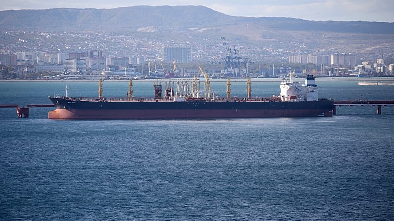 Russia's oil revenues dwindle as sanctions bite, hitting economy