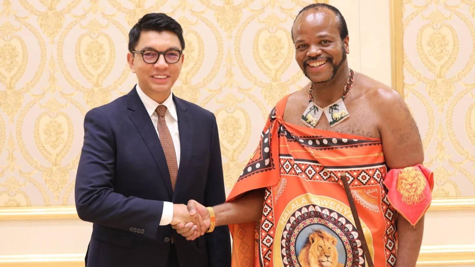 King Mswati III (R) says Andry Rajoelina (L) was not seeking protection in Eswatini