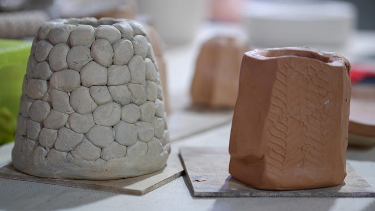 10 tips on how to identify authentic vintage pottery at the thrift store