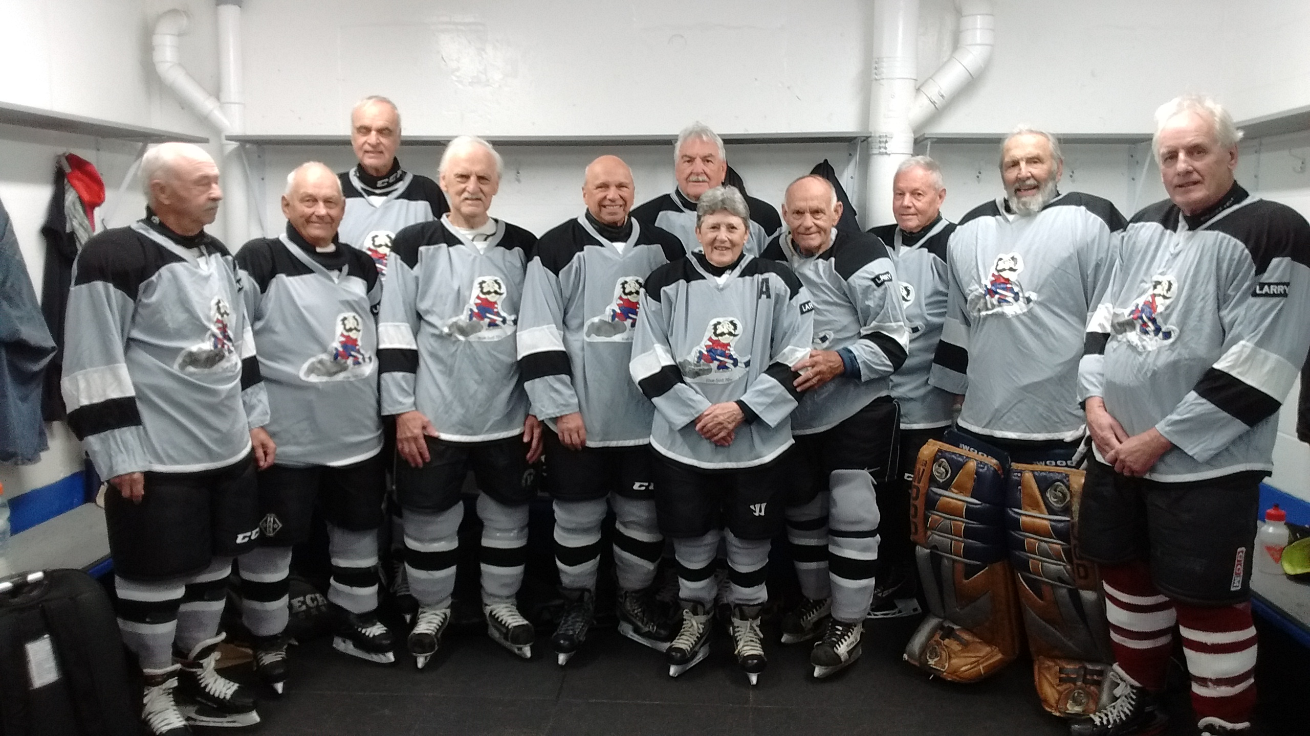 These hockey players in their 80s are still on the ice: 'I never quit'